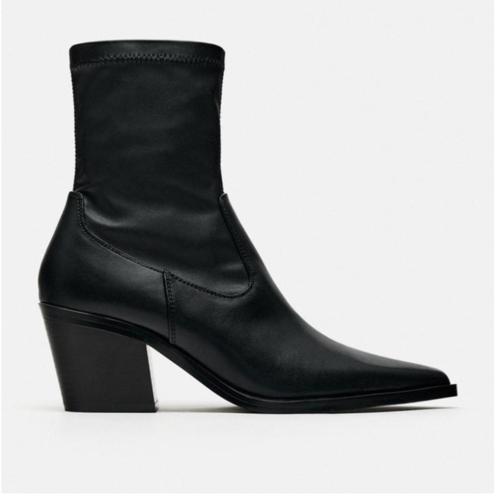 Zara STRETCH COWBOY ANKLE BOOTS. Black. Size W6.5/EU 37